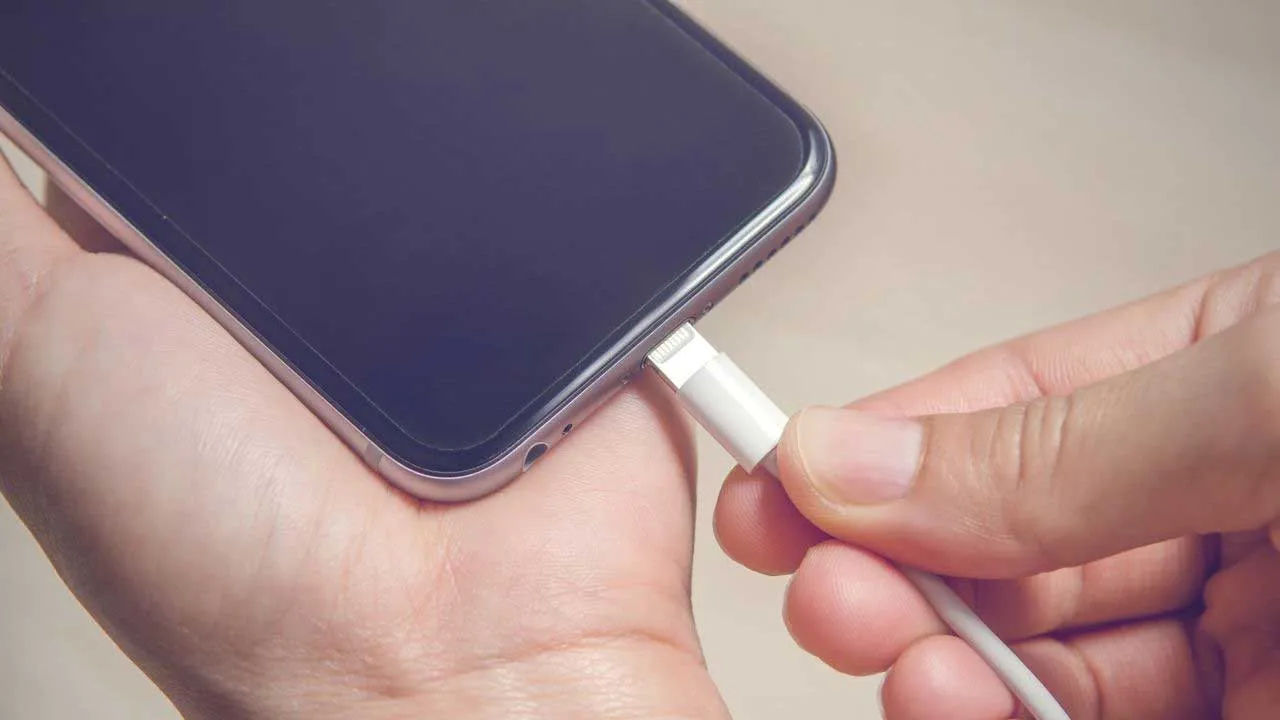 iOS 18 şarj hızlı mı bitiyor: İşte düzeltmenin en etkili yolları