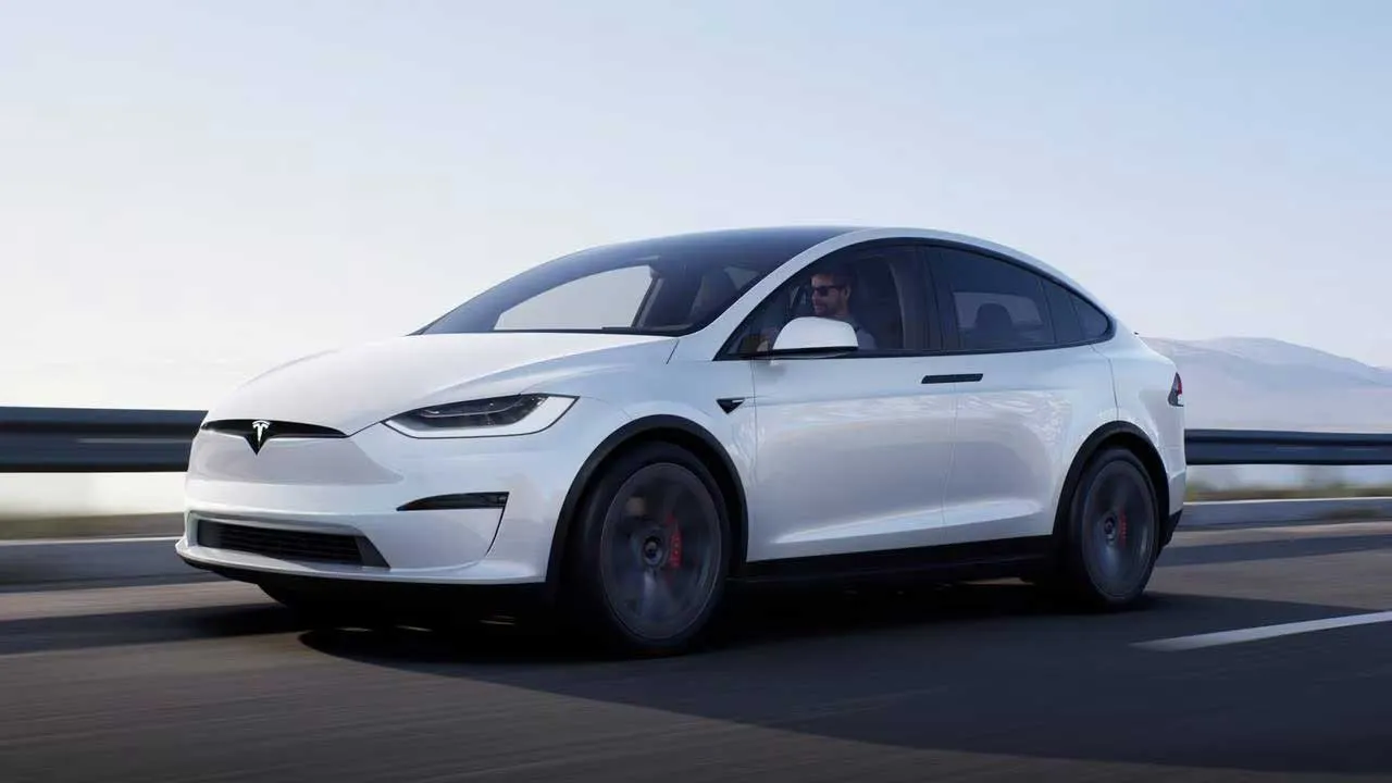 Tesla zirvede, iki Türk listede! İşte dünyanın en değerli otomobil üreticileri
