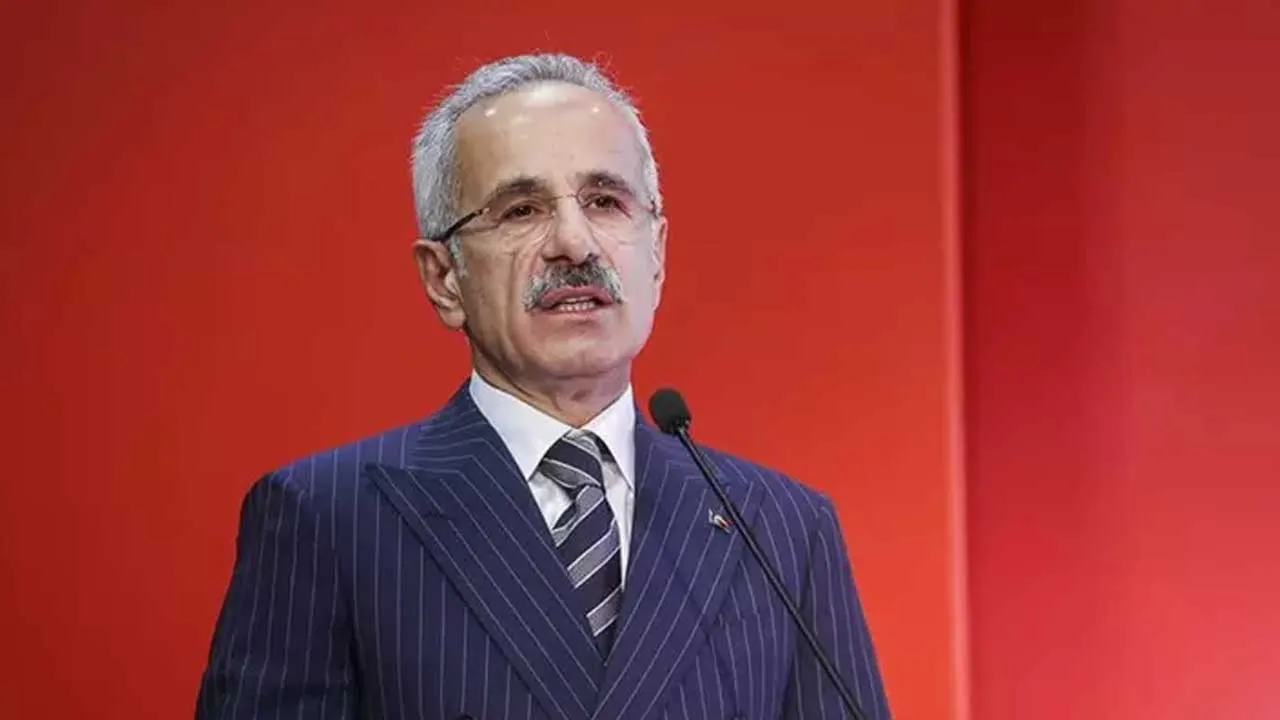 Bakan Uraloğlu “İlk kez duyuruyorum” diyerek müjdeledi: 5G stadyumlara da geliyor