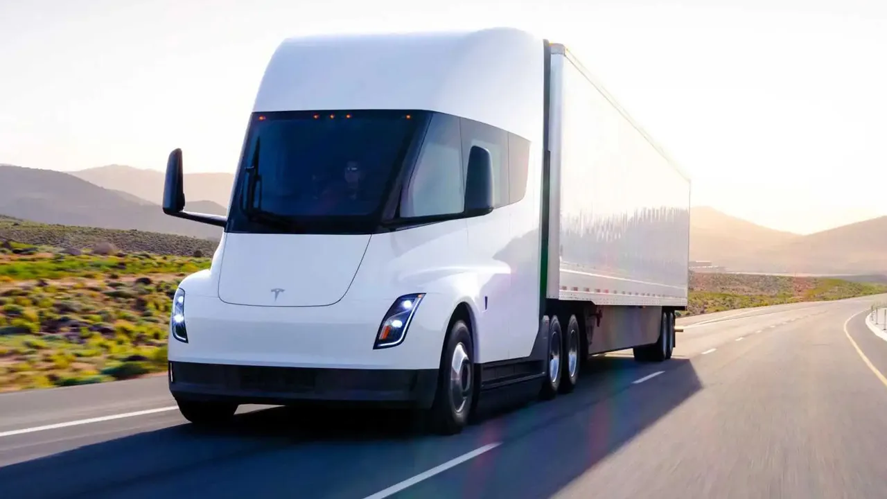 Yılda 50 bin adet üretilecek: Tesla’nın yılan hikayesine dönen otomobili seri üretime başlıyor