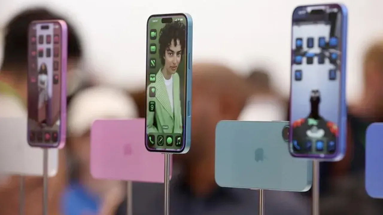 iPhone 17 kullanıcılarının çilesi bitmiyor: Bu kez de Wifi ve CarPlay bağlantı sorunları yaşanıyor