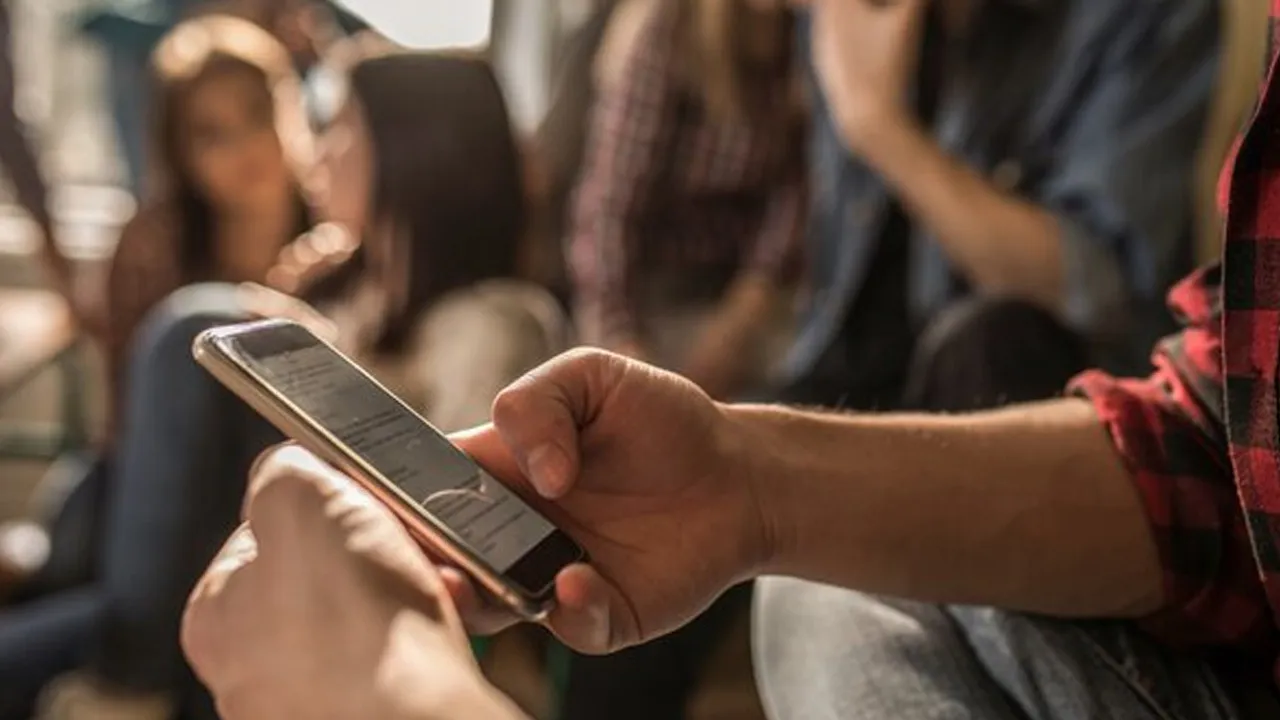 Akıllı telefon üreticilerinden pes dedirten hamle: Kutudan bir ürün daha çıkıyor - Resim: 2