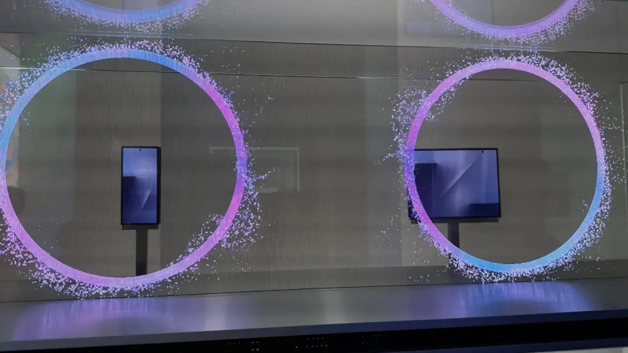 Samsung'un üçe katlanabilen telefonu kanlı canlı görüntülendi: Mobil pazarda taşlar yerinden oynayacak