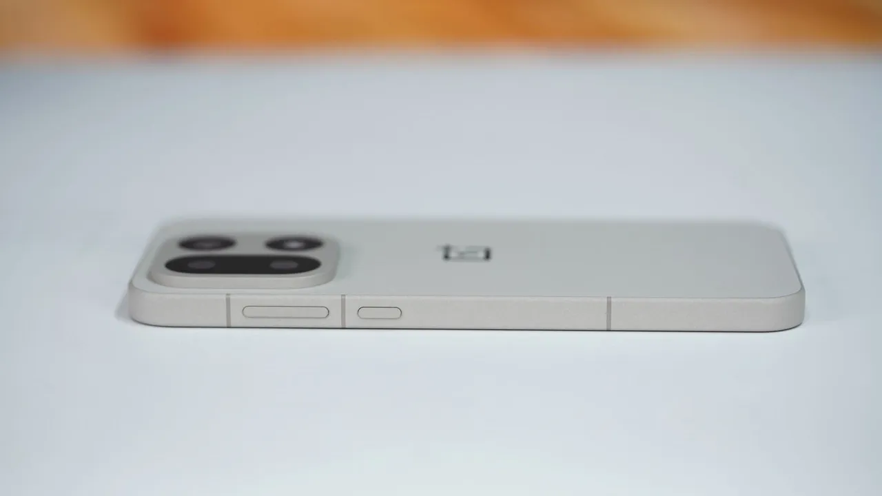 165 Hz ekranlı ilk amiral gemisi: OnePlus 15- foto galeri - Resim: 7