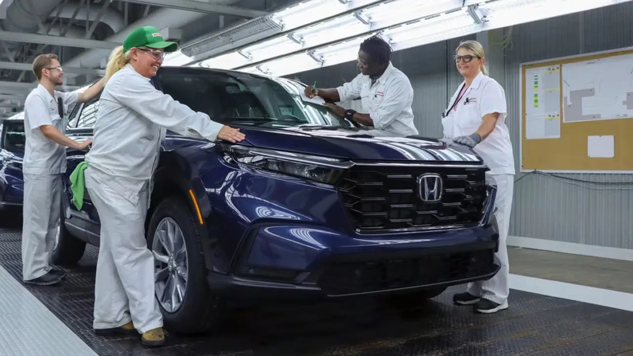 Fabrikalar tek tek kapanıyor: Otomobil devi bir modelin üretimini de sonlandırıyor - Resim: 8