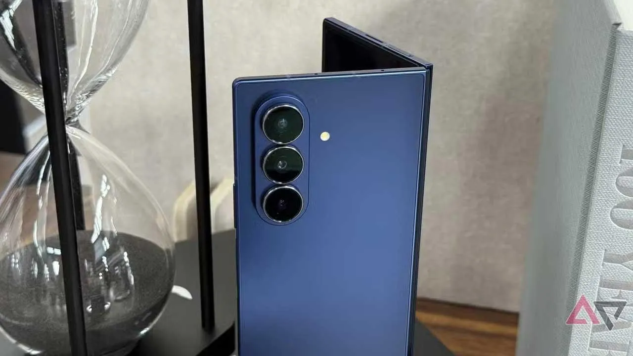 2. Samsung Galaxy Z Fold 7 — Geleceği bugün yaşamak isteyenler için Bir diğer alternatif ise katlanabilir bir model.…