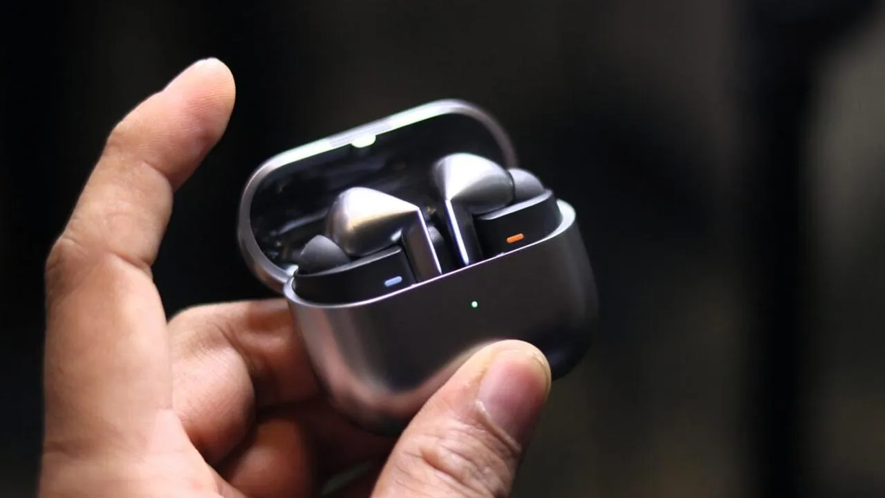 Samsung Galaxy Buds 4, Buds 3'teki iki büyük sorunu çözüyor