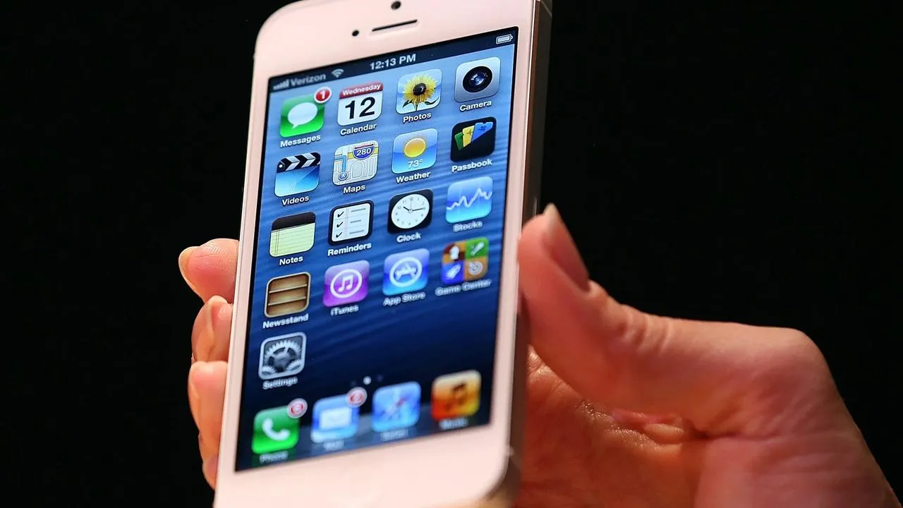 Apple, teknoloji dünyasında derin izler bırakan iki efsanevi modelini daha emekliye ayırdı. 9to5Mac'in haberine göre iPhone…