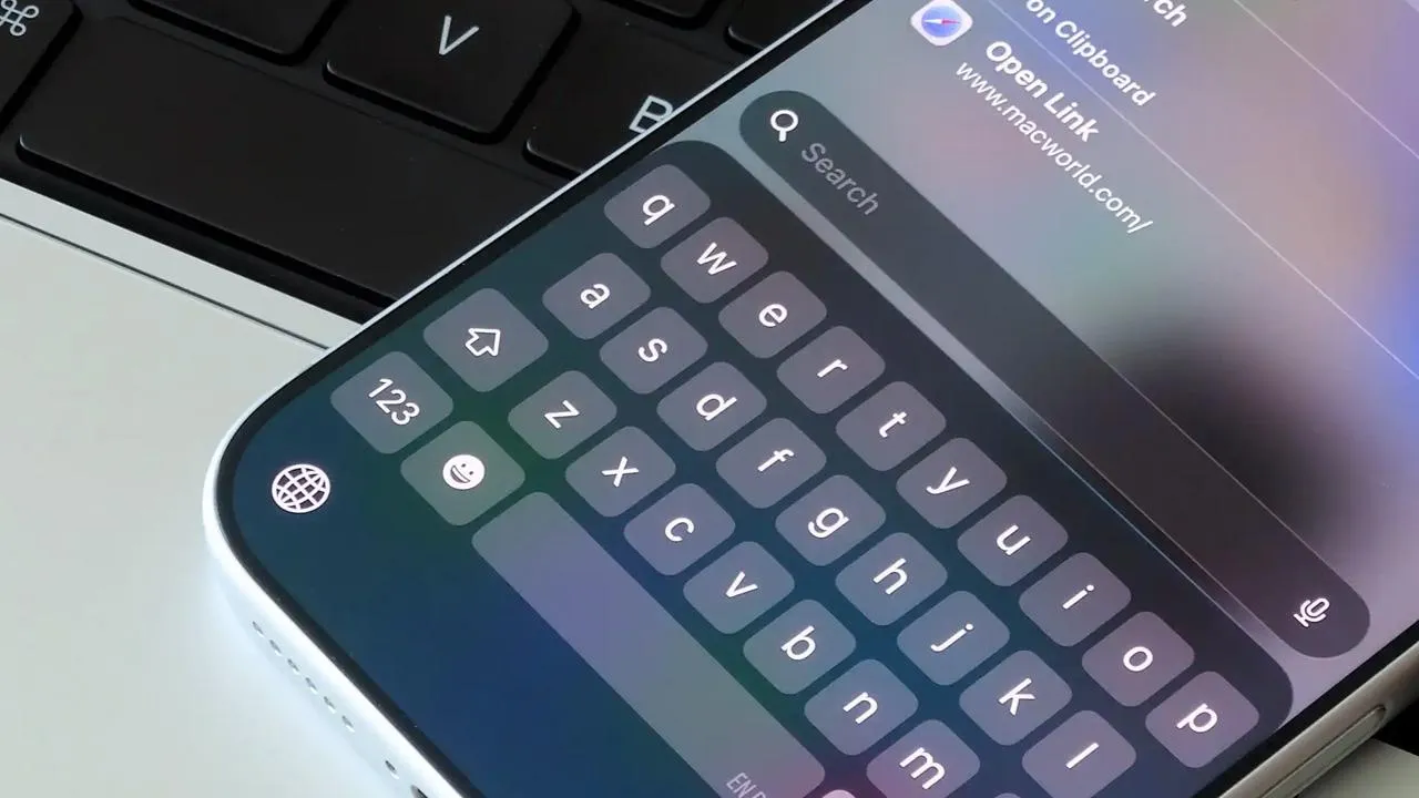Önümüzdeki bir hafta içinde herkese yayınlanması beklenen iOS 26.4 ile klavyedeki harf kaçırma sorununun giderilmesi…