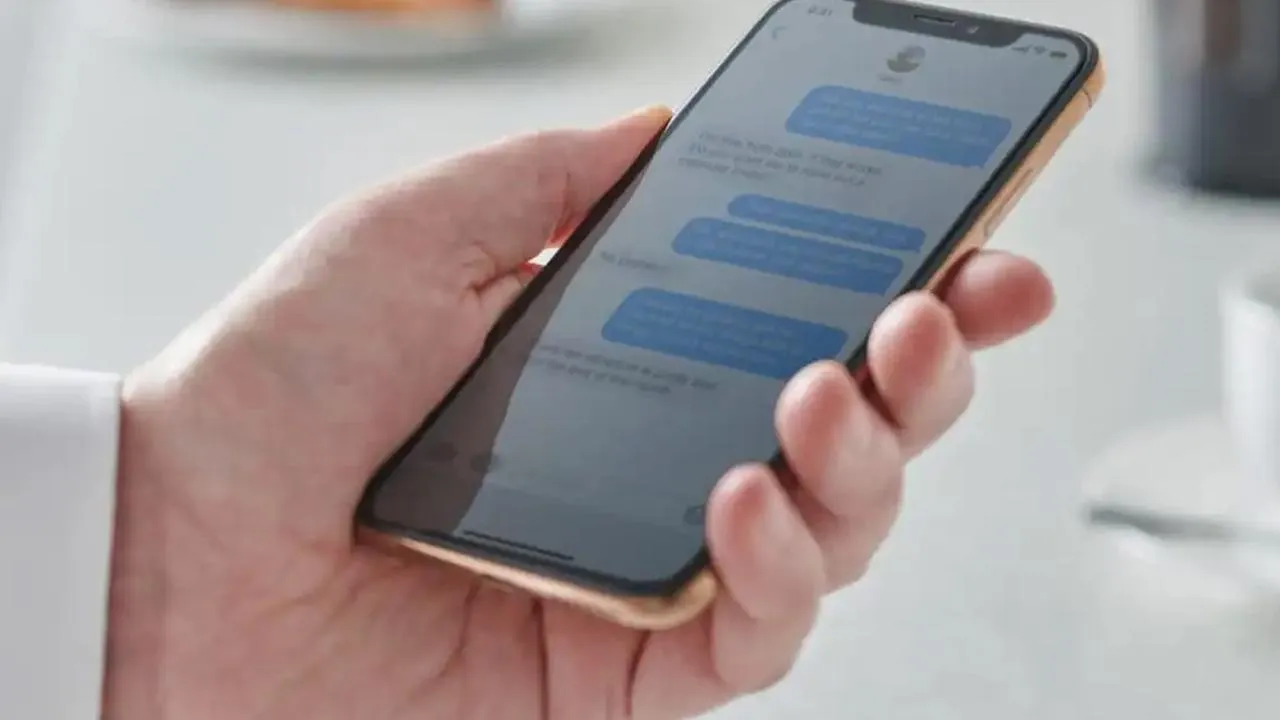 Apple, iPhone’ları olası güvenlik açıklarından korumak için her ay çok önemli güncellemeler yapıyor.