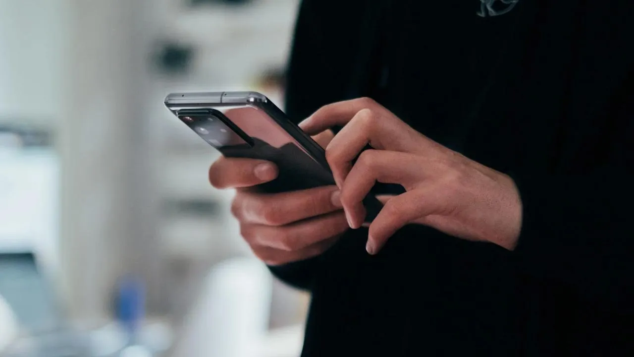 Akıllı telefonlar için her geçen gün yeni bir tehdit bulunması, artık alıştığımız bir durum haline geldi. Kullanıcı sayısı…