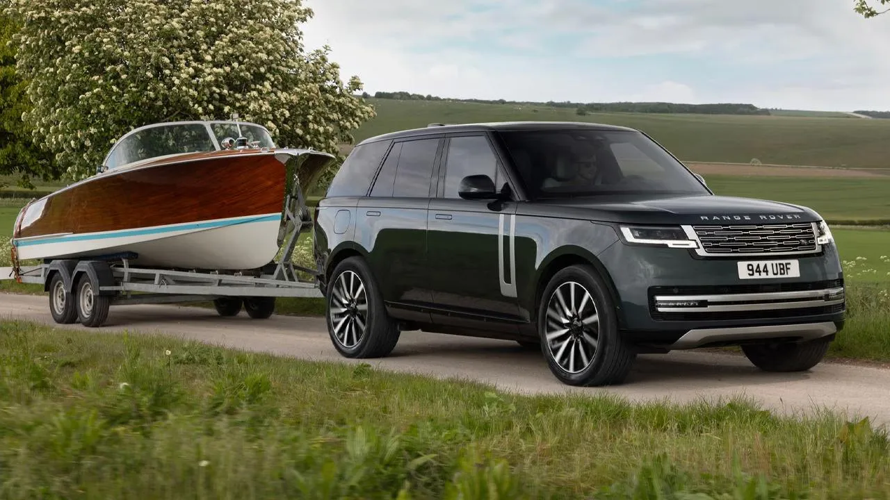 Range Rover'ın İlk Elektrikli SUV'u Sahnede: 56 yıl sonra bir ilk.