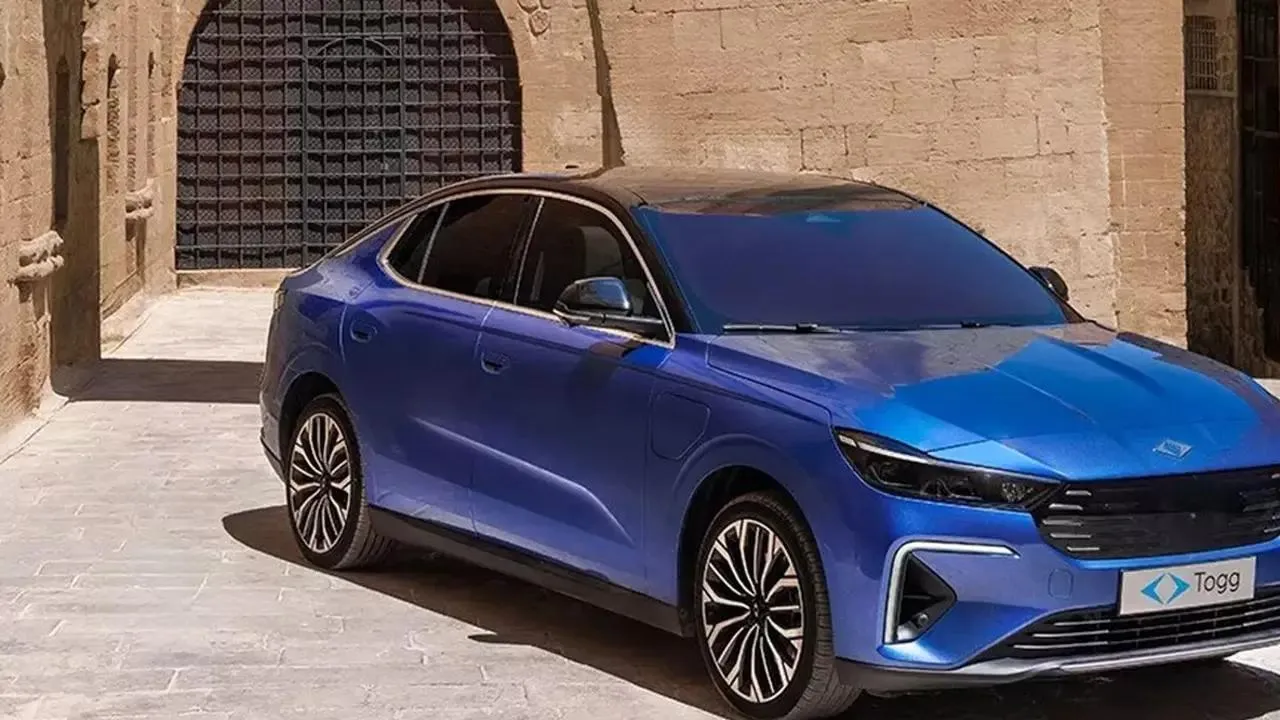 T10X'in Güncel Fiyatı Ne Kadar? Togg T10X'in giriş seviyesi olan V1 RWD Standart Menzil versiyonu 1 milyon 909 bin 48…
