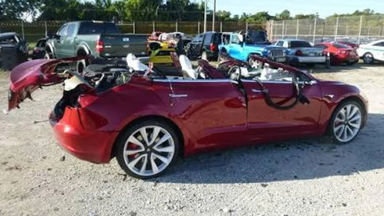Ölü Sayısı Bile Eksik Gösteriliyor İşin bir başka çarpıcı yanı var. Tesla'nın raporlama sistemi tek bir "en yüksek yaralanma…
