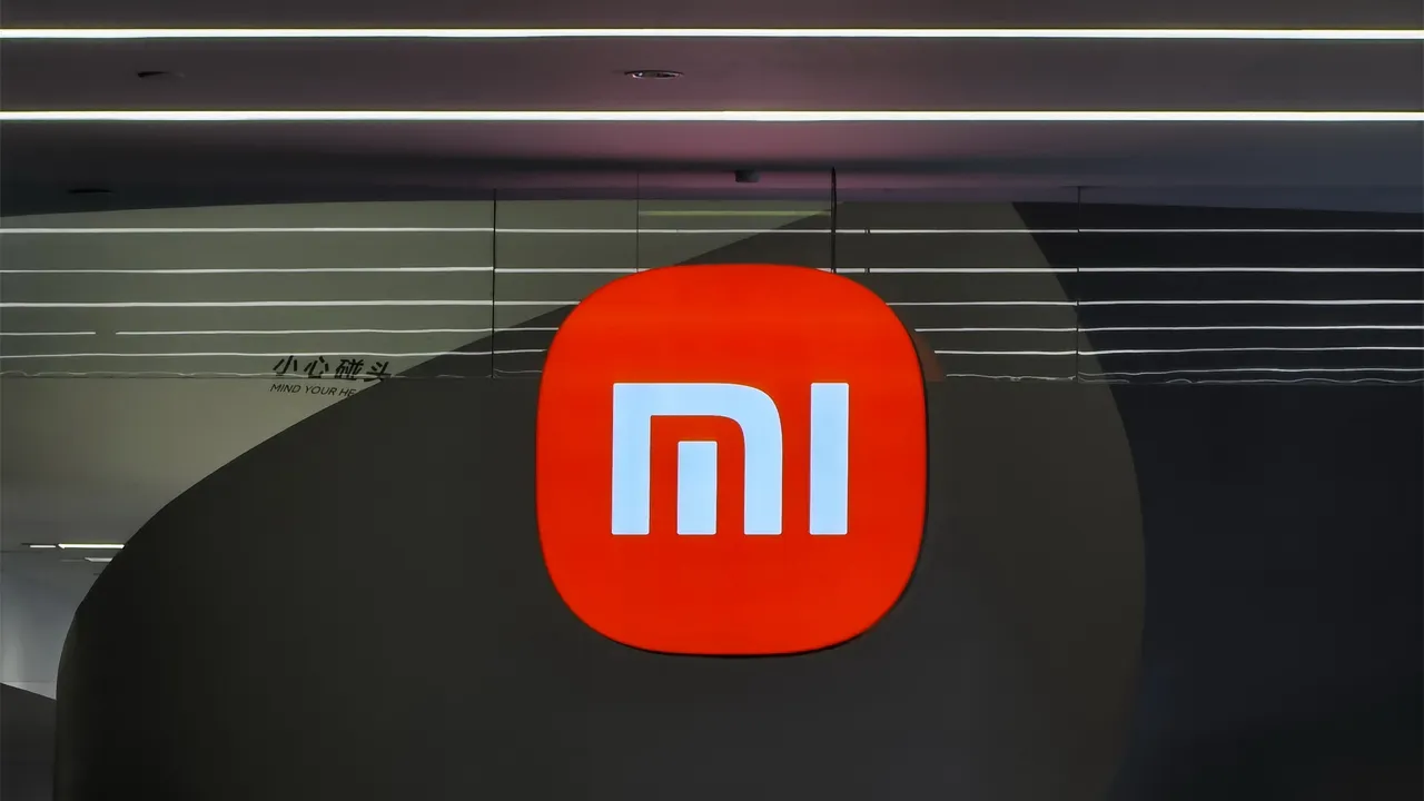 Hiçbir tuşu olmayan Xiaomi telefonun görüntüleri ortaya çıktı! Kod adı da belli oldu, 2025’te geliyor