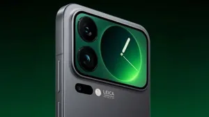 Xiaomi’den, iPhone 17 Pro modellerine rakip geliyor: Çift ekranlı Xiaomi 17 Pro yolda!