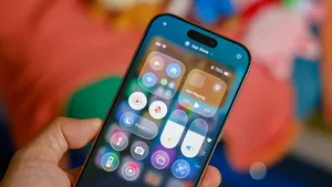 iOS 26 Eleştirileri Apple'ı Harekete Geçirdi: iOS 27 ile "Gösteriş" Devri Bitiyor!