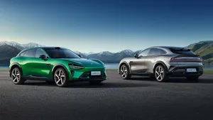 Xiaomi’den inanılmaz başarı! Yılların elektrikli otomobil devini solladı