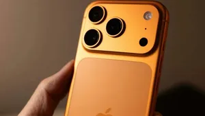 iPhone 18 Pro Sızıntıları: 200 MP Bekleyenlere Kötü Haber, Yeni Kamera ve Ekran Detayları Netleşti!
