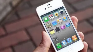 iPhone 17’yi Unutun, iPhone 4 Geri Döndü! TikTok’un Yeni Akımı ve Gizli Tehlikeler!