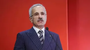 Bakan Uraloğlu “İlk kez duyuruyorum” diyerek müjdeledi: 5G stadyumlara da geliyor