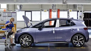 Volkswagen takes action: Old vehicles are being dismantled