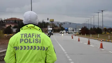 Trafikte ağır ceza dönemine erteleme: Meclis ayaklandı, askıya alındı