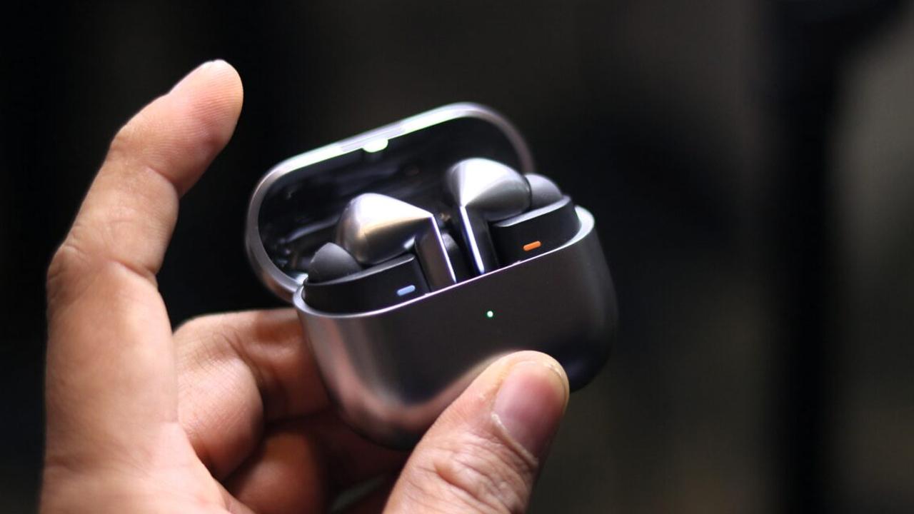 Samsung Galaxy Buds 4, Buds 3'teki iki büyük sorunu çözüyor
