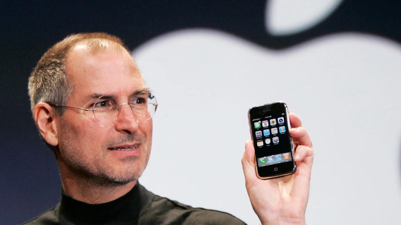 Apple 50 Yaşında: Bir Garajdan Dünyanın Zirvesine