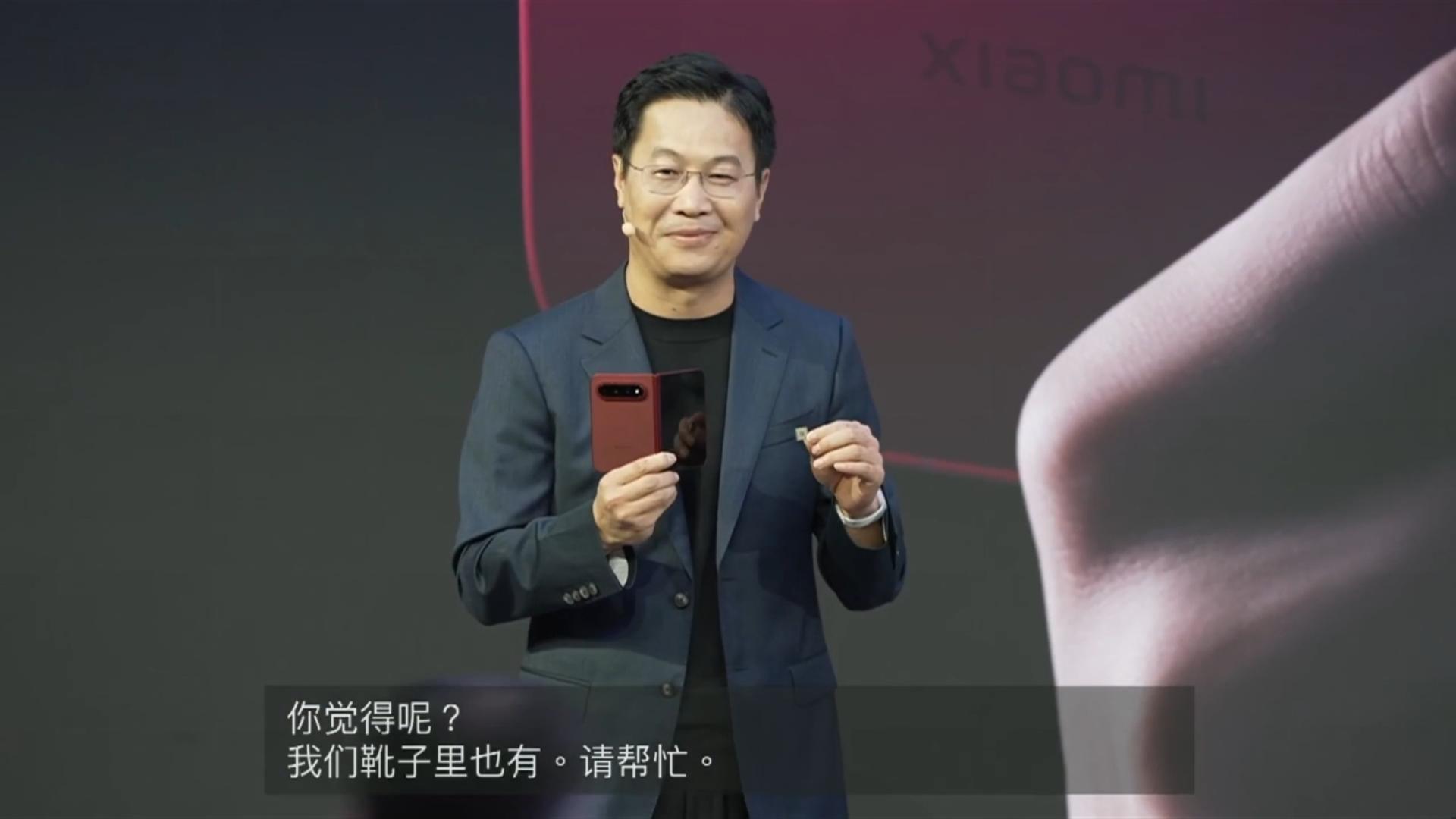 Pasaport gibi telefon, katlanabilir iPhone rakibi Xiaomi 18 Fold tanıtıldı