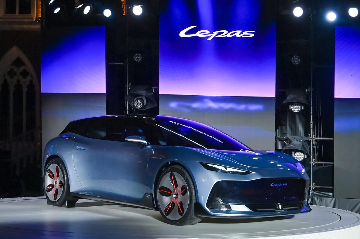 Chery'den sıradışı otomobil: Lepas Aura sahnede